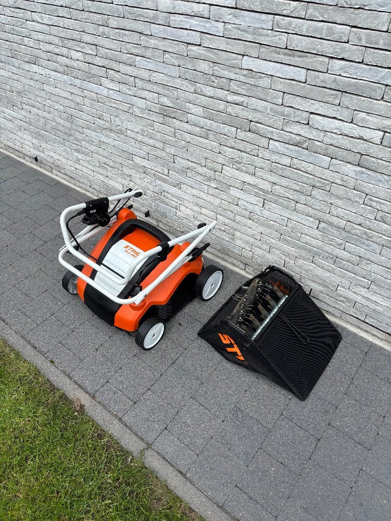 Stihl RLE 240 elektrische verticuteermachine, Tuin en Terras, Verticuteermachines, Ophalen, Zo goed als nieuw, Elektrisch, Stihl