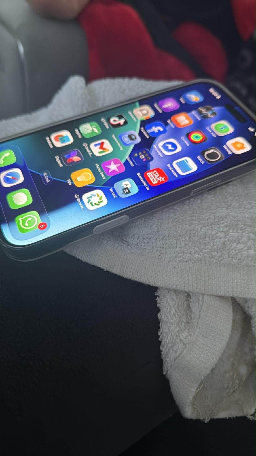 Iphone 17 pro max, Ophalen, Zo goed als nieuw, Blauw