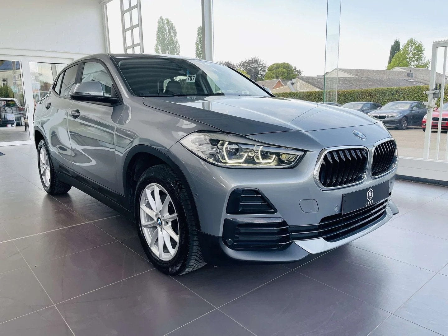 BMW X2 1.5iA * GARANTIE + LED + CUIR + GPS * (automatique), Autos, BMW, Argent ou Gris, Euro 6, 5 portes, Automatique
