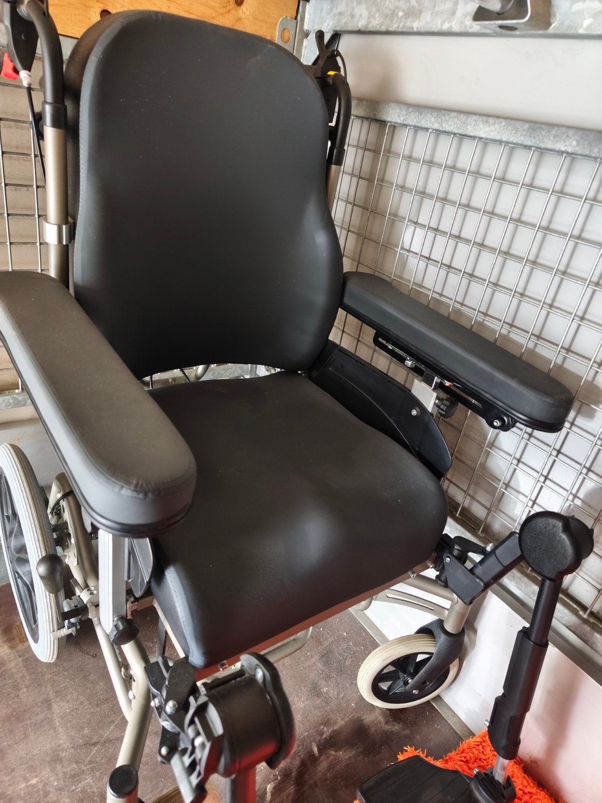 Chaise roulante, Enlèvement