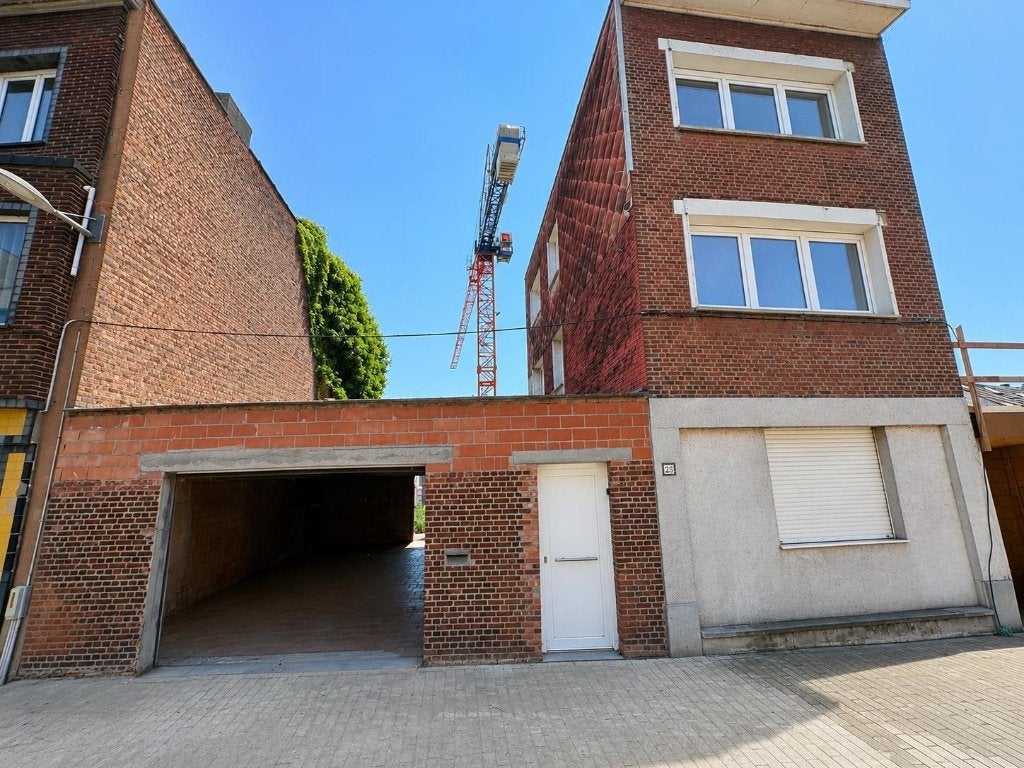 Te koop in Boom 2 opportuniteiten IN EEN woning + bouwgrond, Immo, 200 tot 500 m², Boom, Antwerpen (stad), Tussenwoning