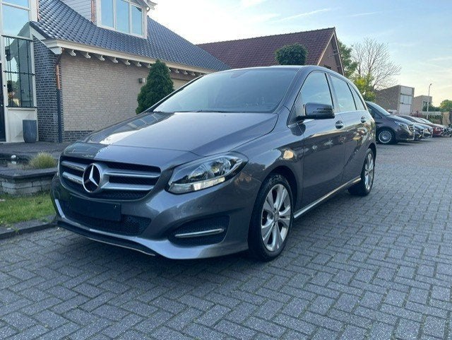 Mercedes-Benz B-klasse 180 d NAVI KLIMA PDC, Auto's, Mercedes-Benz, Monovolume, Gebruikt, Leder en Stof, 5 deurs