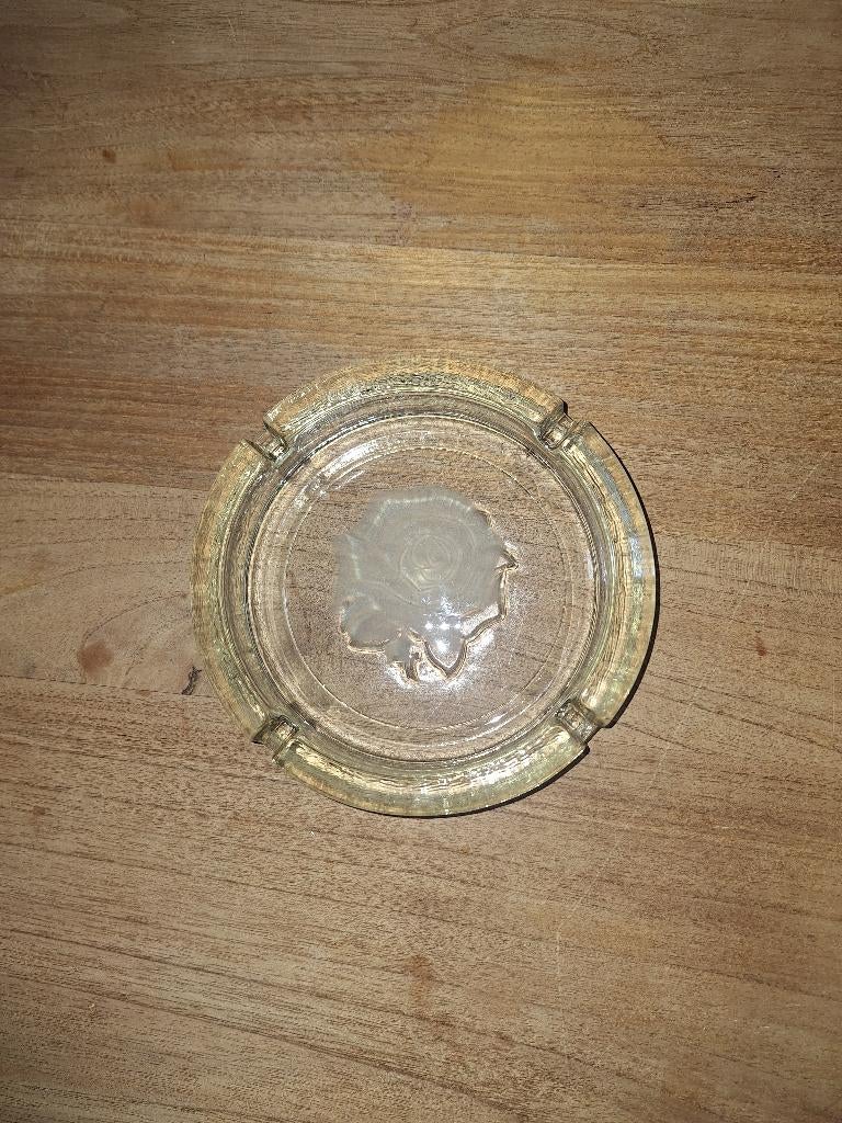 Cendrier en verre motif Rose, Enlèvement