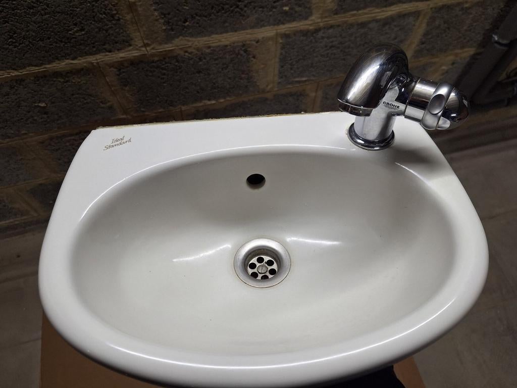 Lave-mains complet avec robinet GROHE (35cm x 26cm), Utilisé, Lavabo