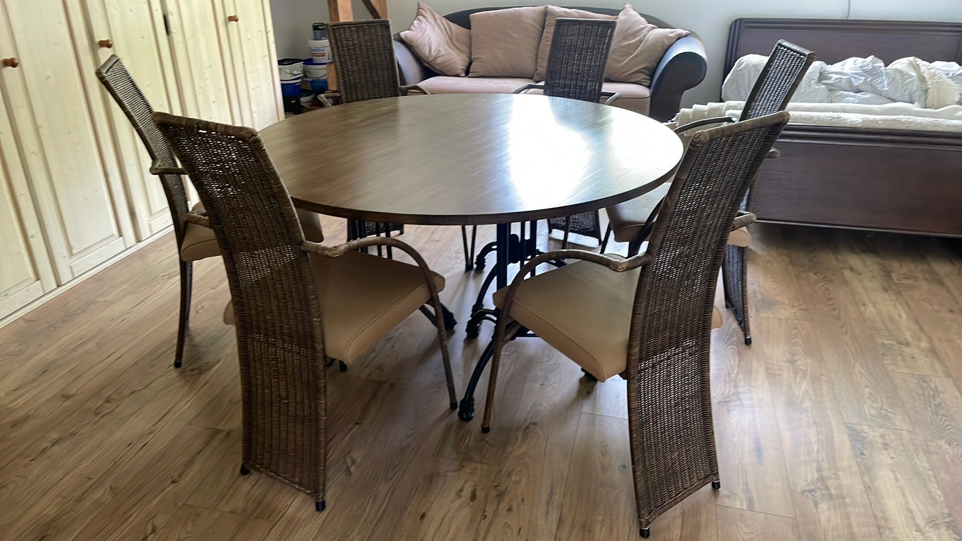 Ronde horecatafel (met of zonder stoelen), Enlèvement, Utilisé, Landelijk, 6 à 8 chaises