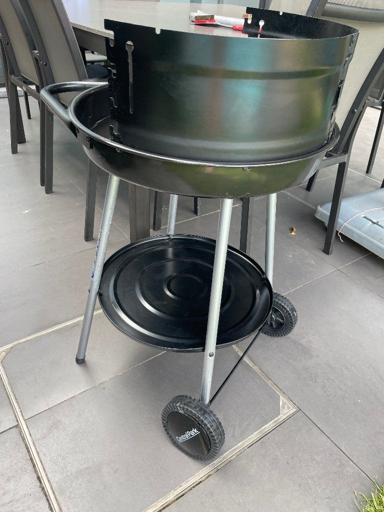 Barbeque CentralPark 2maal gebruikt, Ophalen, Gebruikt, Onbekend