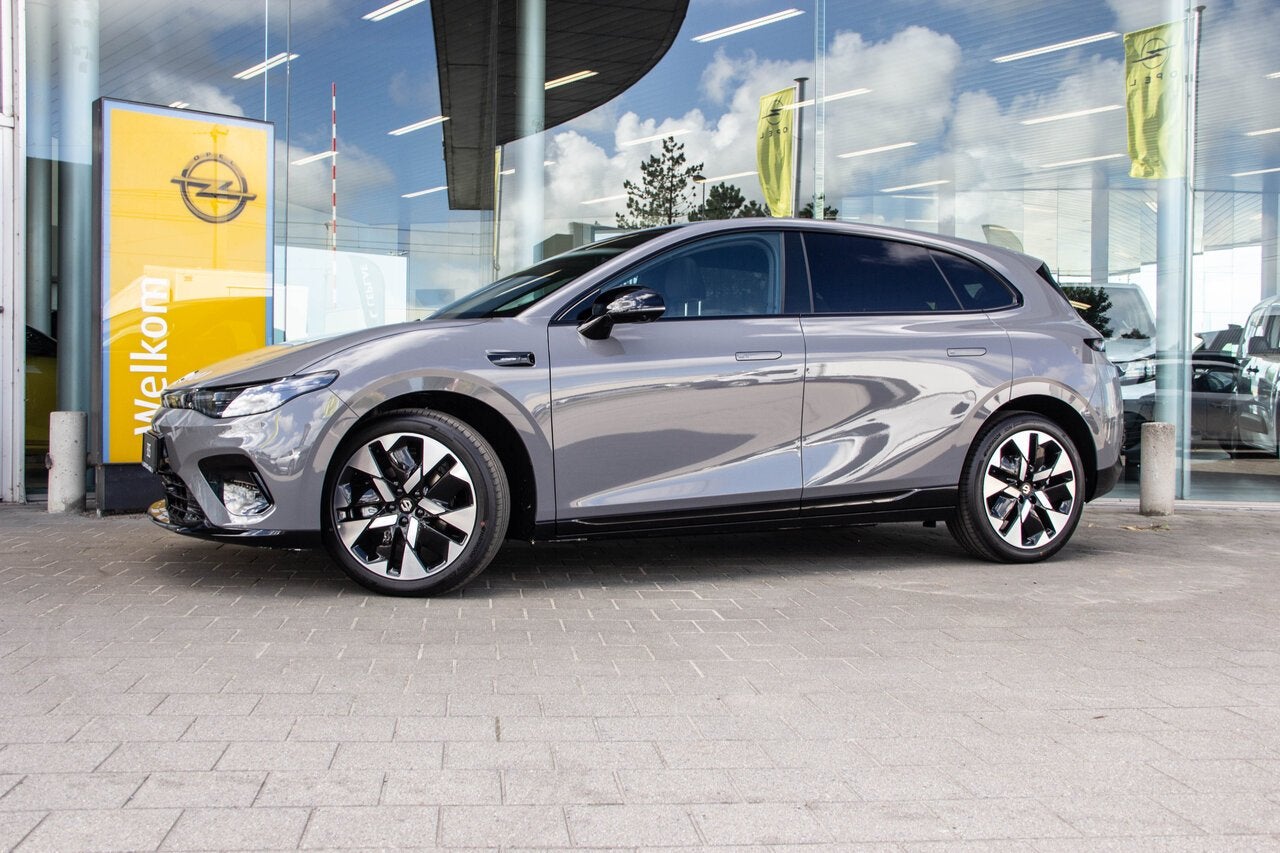 Leapmotor B05 DESIGN PROMAX |DIRECT LEVERBAAR|, Auto's, 161 kW, 0 kg, 5 deurs, Zilver of Grijs
