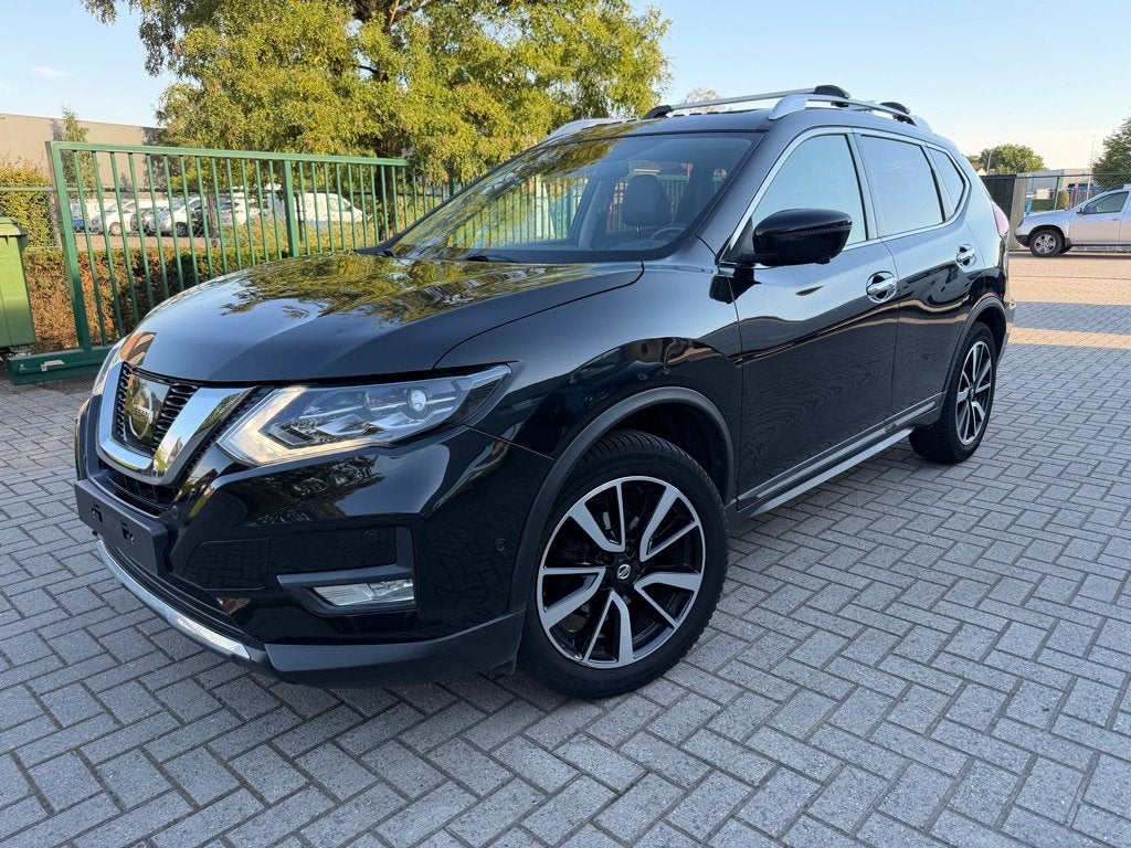 Nissan X trail Tekna 1600 cc benzine, Voorwielaandrijving, Dealer onderhouden, 1618 cc, 1800 kg