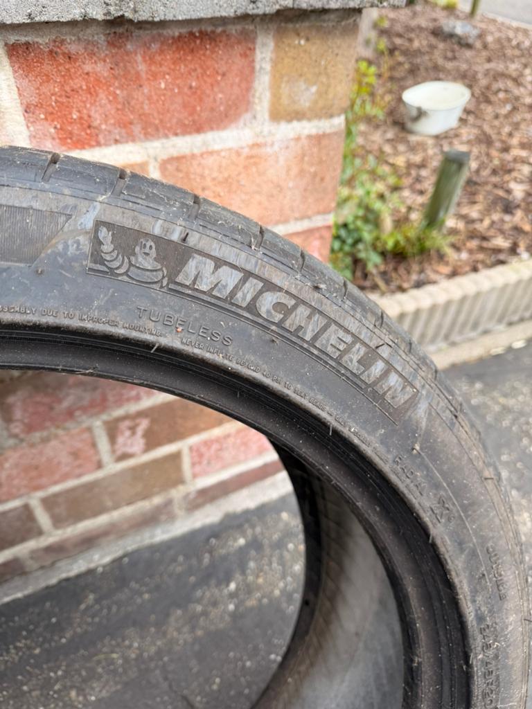 2 goede Michelin latitude banden 245/45 r 20, Auto-onderdelen, Ophalen, Band(en)