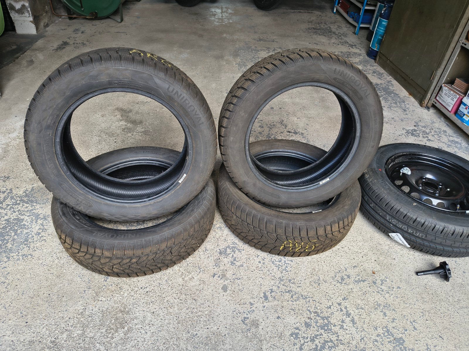 pneus uniroyal 195/55/R16, Ophalen, Zo goed als nieuw