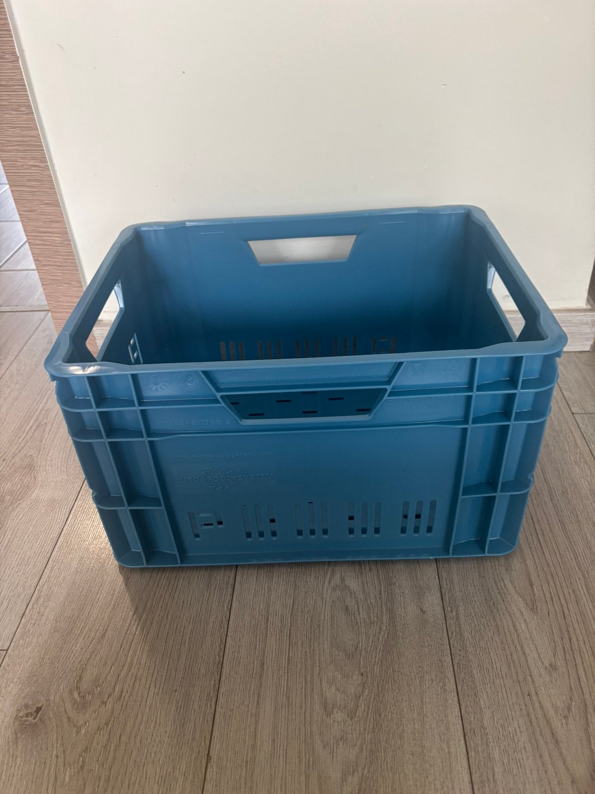 Caisse Bleu 8€ pc ( dispo 5 pc), Bricolage & Construction, Casiers & Boîtes, Enlèvement ou Envoi, Comme neuf