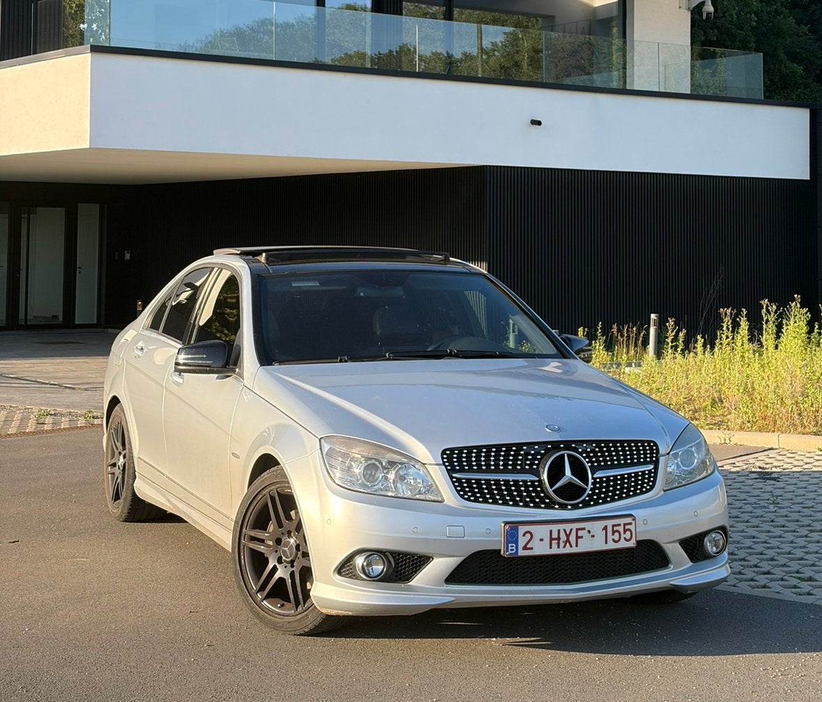 Mercedes c200 cdi kit amg an2010 270000km toit pano, Autos, Climatisation automatique, Argent ou Gris, Achat, Boîte manuelle