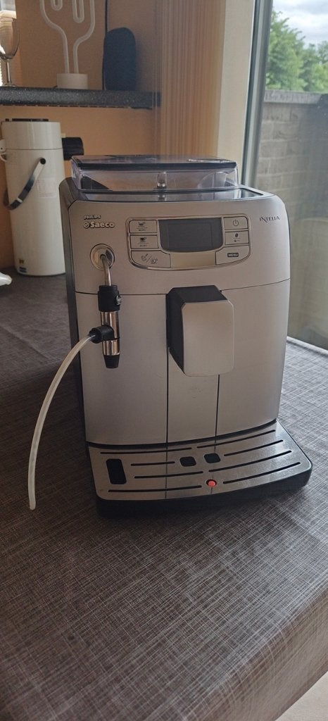Philips Saeco Intelia HD8752 Zilver automatische koffiezet, Elektronische apparatuur, Koffiezetapparaten, Gebruikt, Gemalen koffie