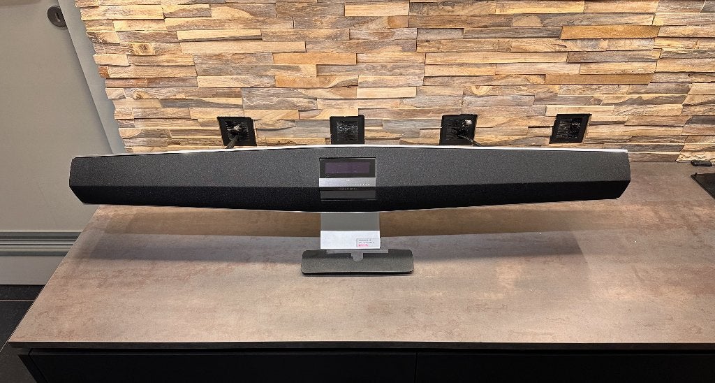 Bang & Olufsen Beosound 35 Multiroom speaker op stand B&O, Audio, Tv en Foto, Ophalen, 120 tot 150 watt, Info@bang-olufsen.dk
