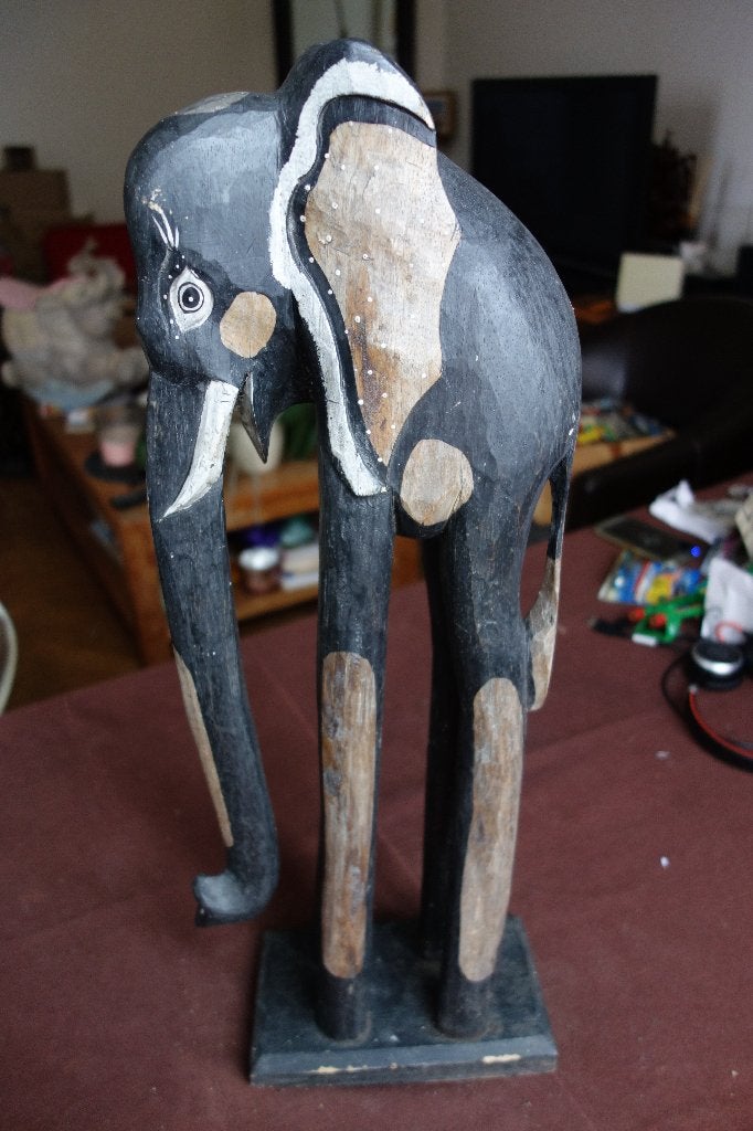 éléphants en bois 10 eur (20 pour les trois pièces), Antiquités & Art, Art | Art non-occidental, Bois, Noir, Sculpture sur bois