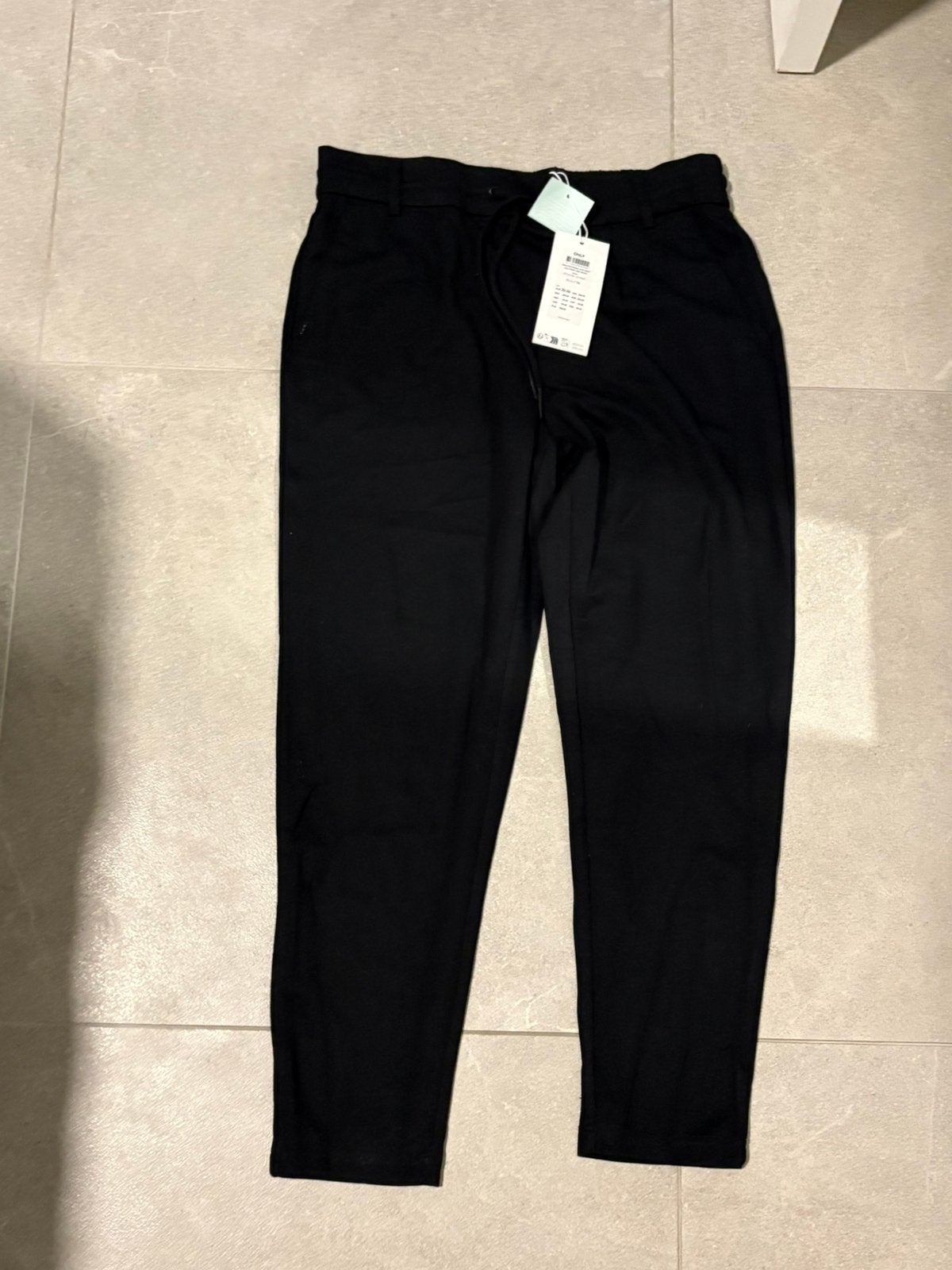Broek only large - nieuw met etiket, Kleding | Dames, Ophalen of Verzenden, Nieuw