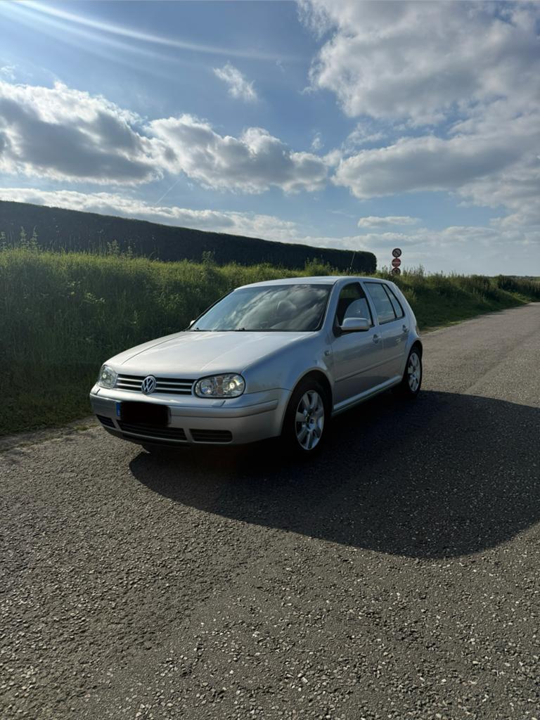 Volkswagen Golf 1.6  77KW 2004 NAP AIRCO CRUISE, Auto's, Volkswagen, Particulier, Golf, ABS, Airbags, Airconditioning, Alarm, Bi-Xenon koplampen