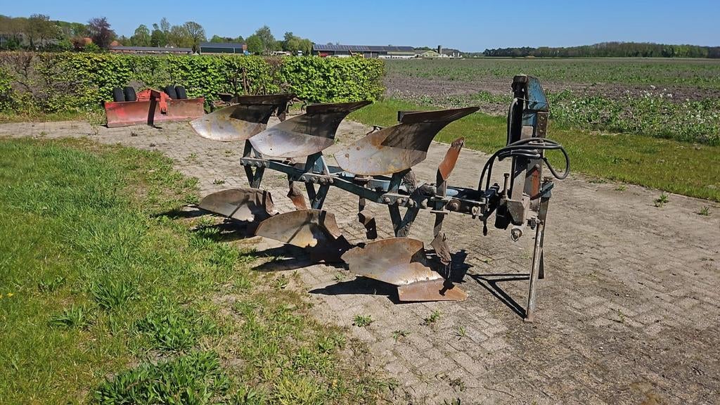 Lemken 3 schaar wentel ploeg, Ophalen, Akkerbouw, Grondbewerking
