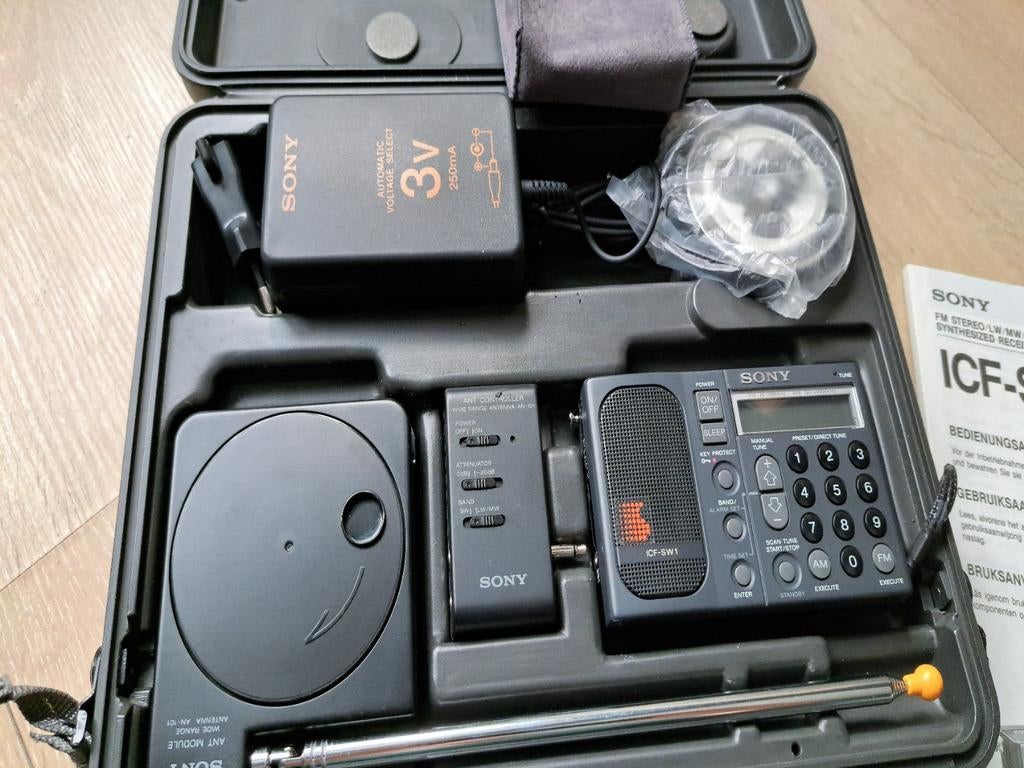 Sony icf-sw1s radio uniek, zo goed als nieuw, zeer zeldzaam, Ophalen of Verzenden, Zo goed als nieuw, Radio