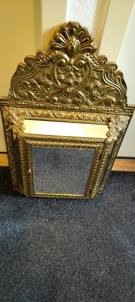 koperen spiegelkastje met koperen borstels, Antiek en Kunst, Ophalen, Koper