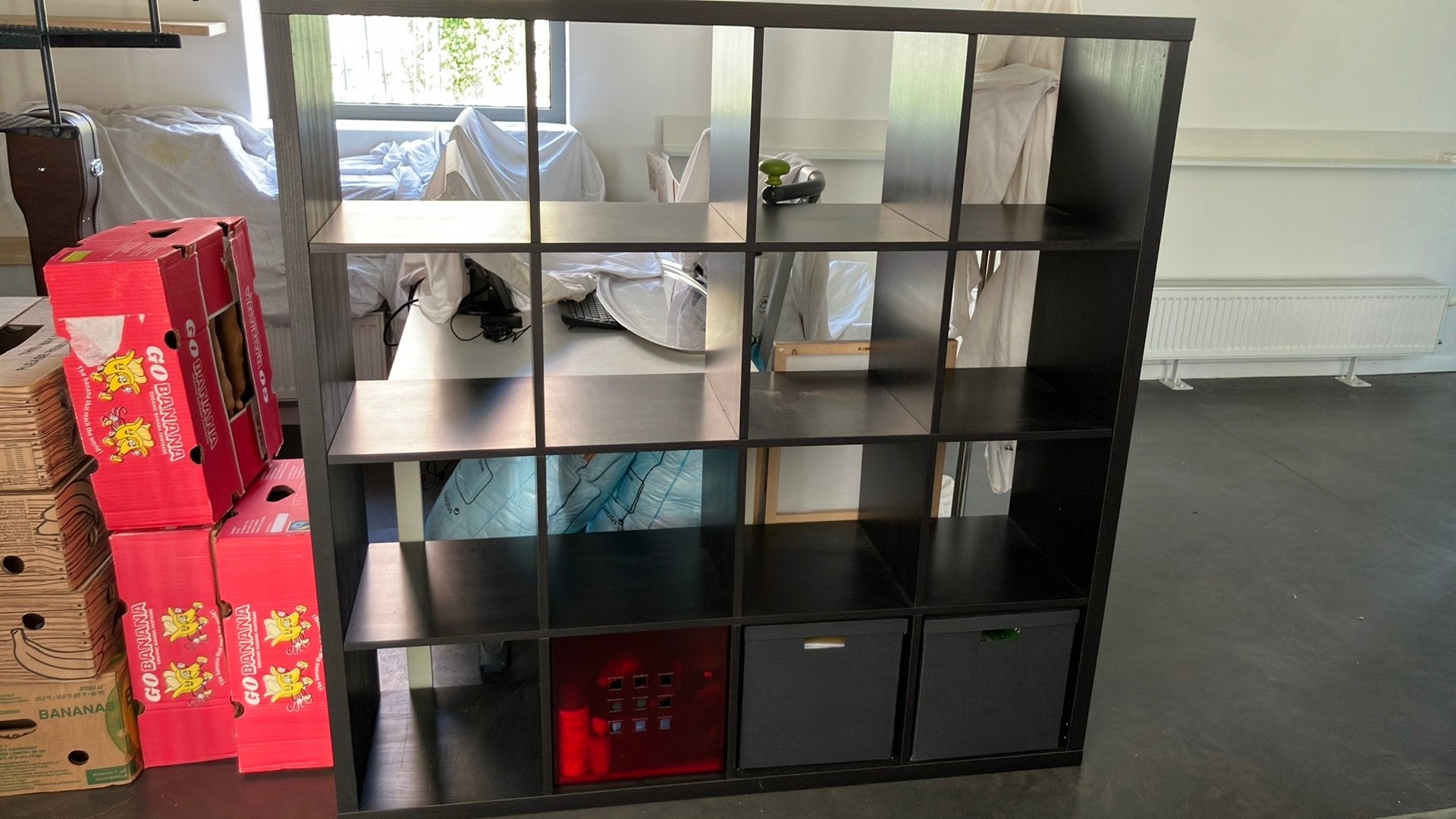 Armoire IKEA Kalax 4x4 147 x 147 cm marron/noir, Maison & Meubles, Armoires | Étagères, Enlèvement, Utilisé