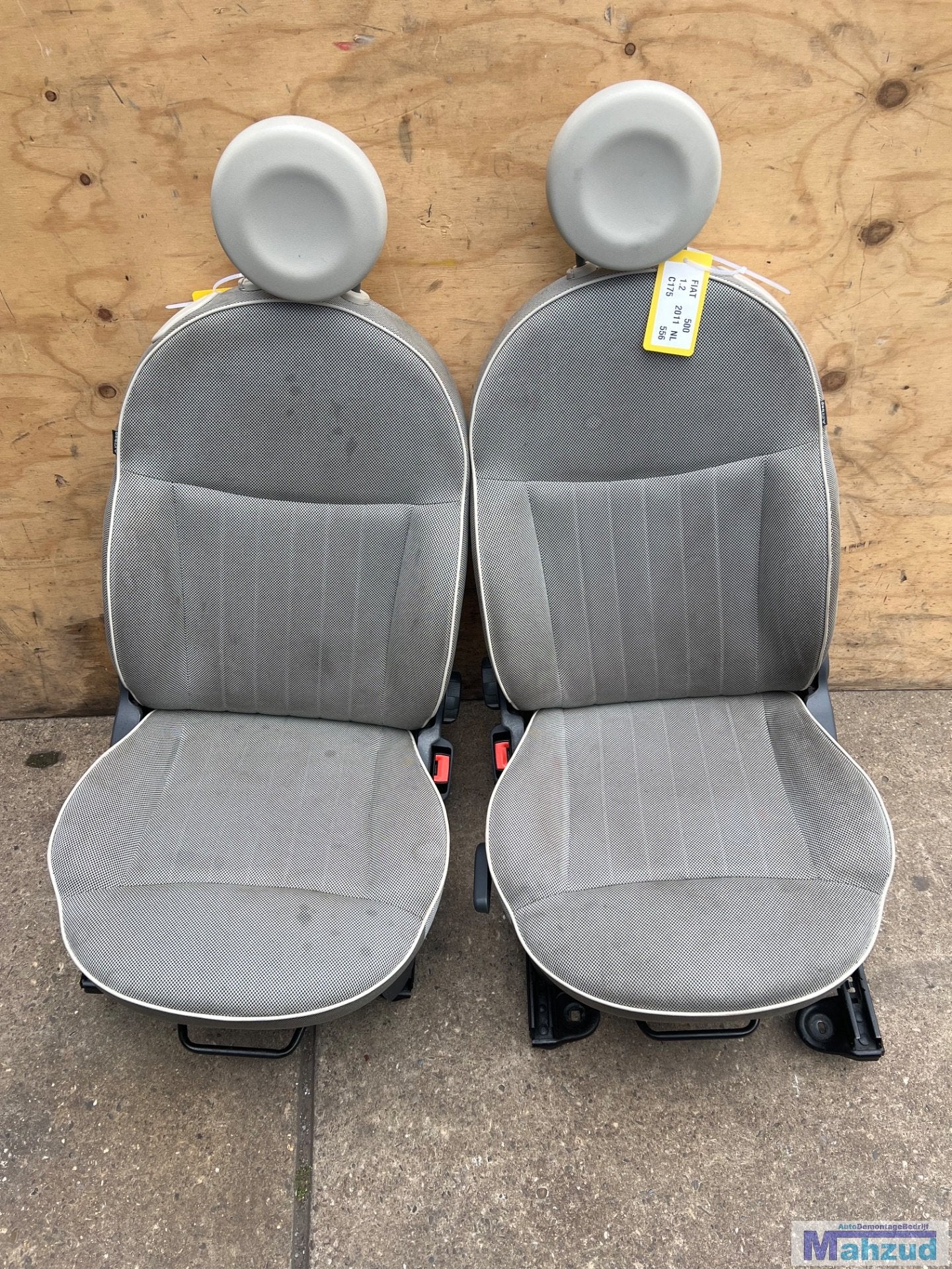 FIAT 500 GRIJS WIT Interieur stoel bank 2007-, Gebruikt, Stellantis Europe S.p.A., Info@stellantis.com, Corso Giovanni Agnelli 200
10135  Turin, IT