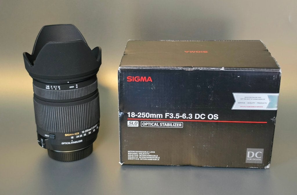 Objectif Sigma 18-250 mm f/3.5-6.3 DC OS HSM pour Nikon, Enlèvement ou Envoi, Comme neuf, Nikon, Zoom