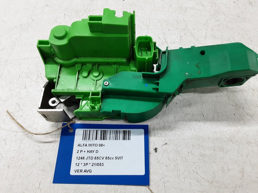 SERRURE DE PORTE AVANT GAUCHE Alfa Romeo MiTo (955), Utilisé, Gauche, Alfa Romeo