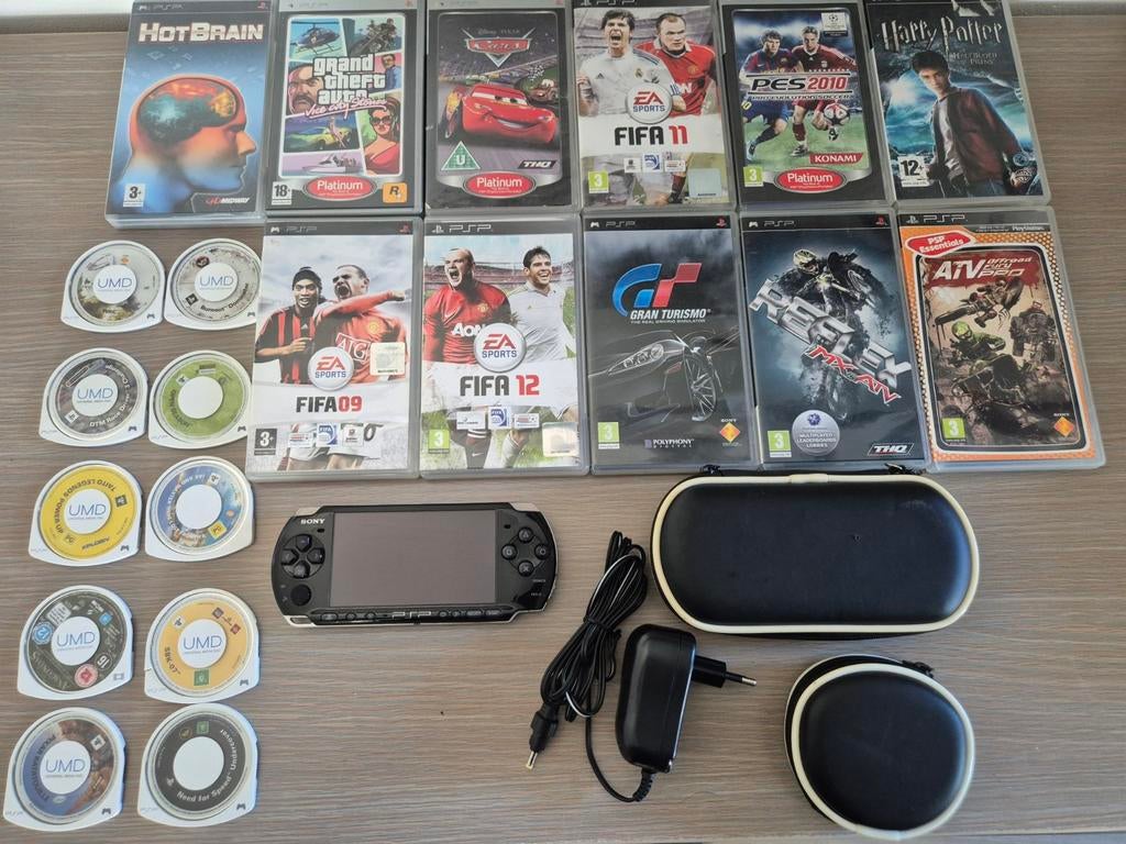 Psp 3004 in zeer goede staat + 21 spelletjes en accessoires, Enlèvement, PSP