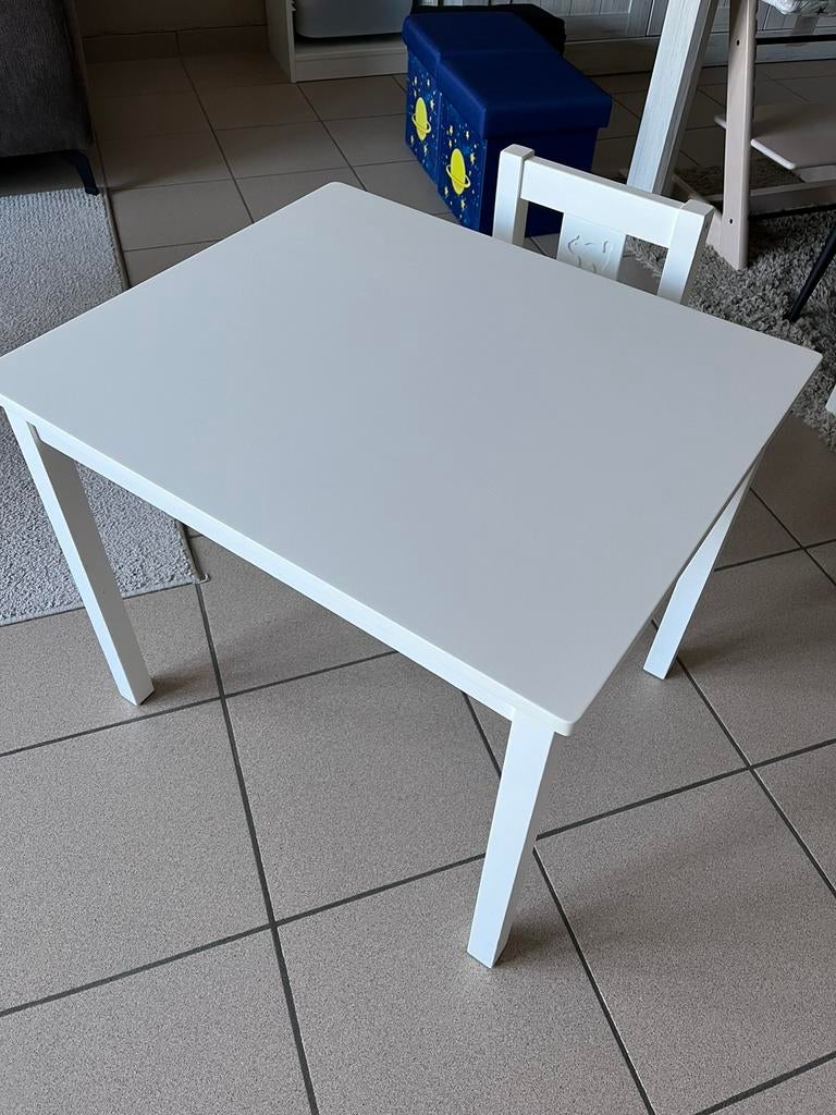 Kindertafel en stoeltje, Kinderen en Baby's, Ophalen, Gebruikt