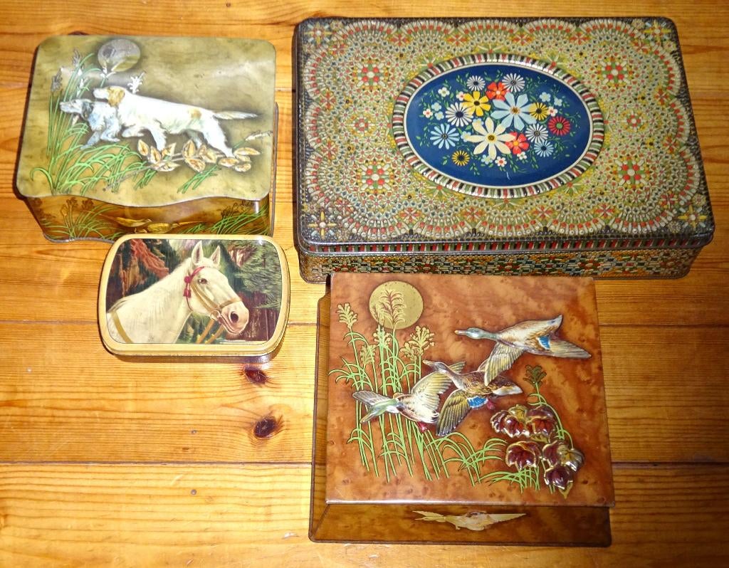 Lot de 4 anciennes boîtes en métal des années 50/60, Collections, Boîte en métal, Utilisé, Autres marques, Enlèvement ou Envoi