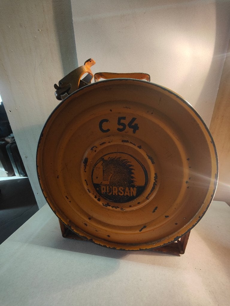 ancien jerrycan pursan, Enlèvement