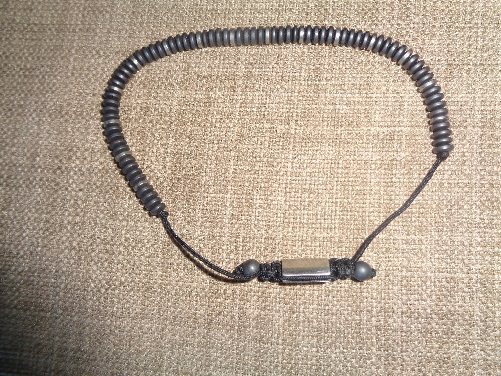 1 mooie heren armband, Ophalen of Verzenden, Zo goed als nieuw, Grijs, Overige materialen
