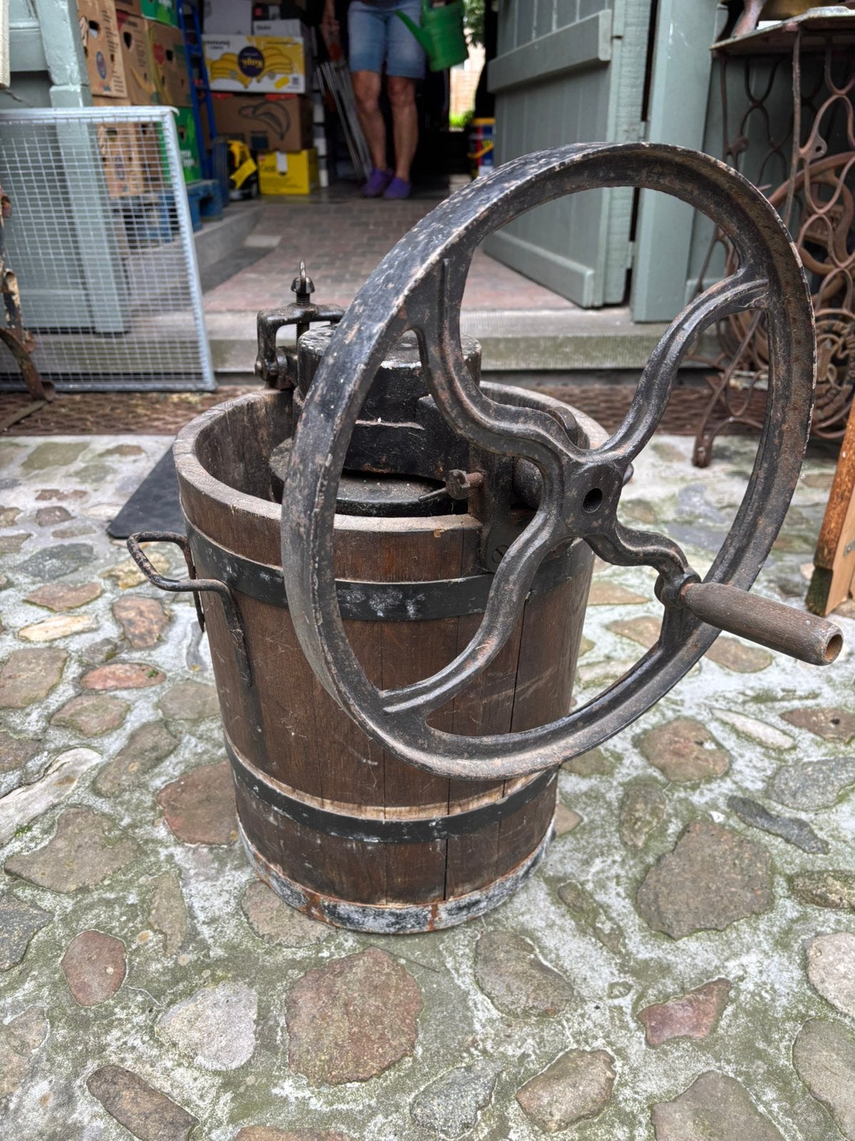 Antieke handbediende ijsmachine of boterkarn, Antiek en Kunst, Ophalen