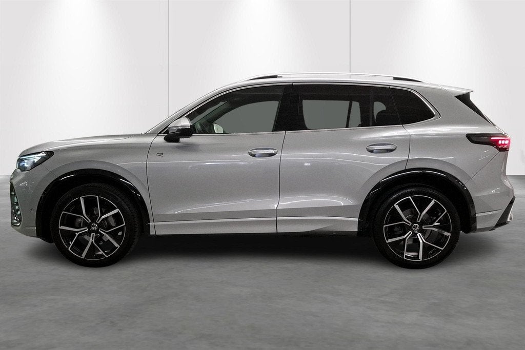 Volkswagen Tiguan 1.5 eTSI 110kW R-Line (automatique), Autos, Volkswagen, Argent ou Gris, Achat, 1800 kg, 110 kW