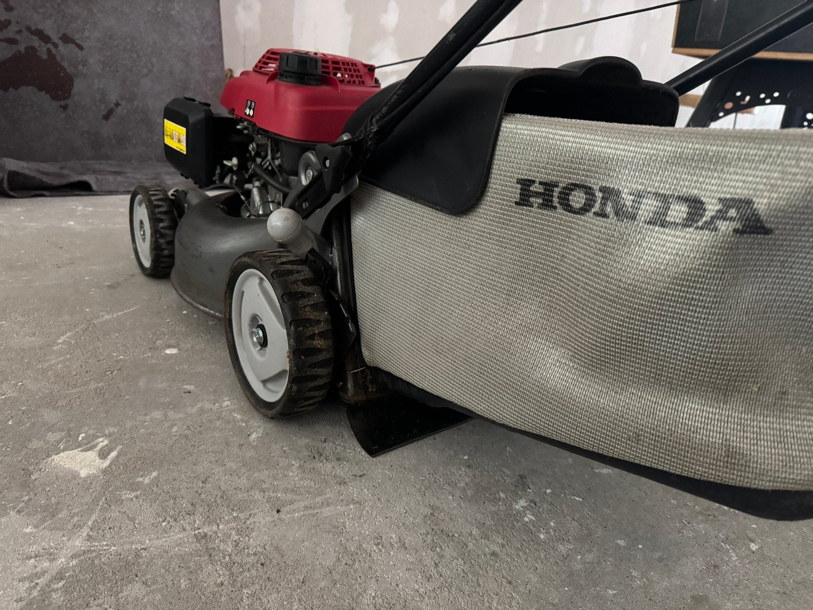 Tondeuse Honda, Enlèvement, Utilisé