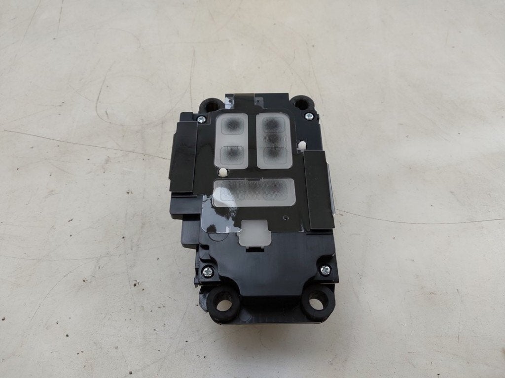 SCHAKELAAR Nissan Ariya (FE0) (01-2020/-) (|283955MP5A|), Gebruikt, Germany@nissan-services.eu, Kronenweg 38
50389  Wesseling, DE