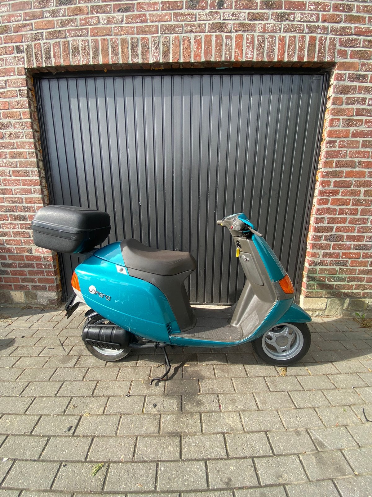 Piaggio sfera, Ophalen of Verzenden