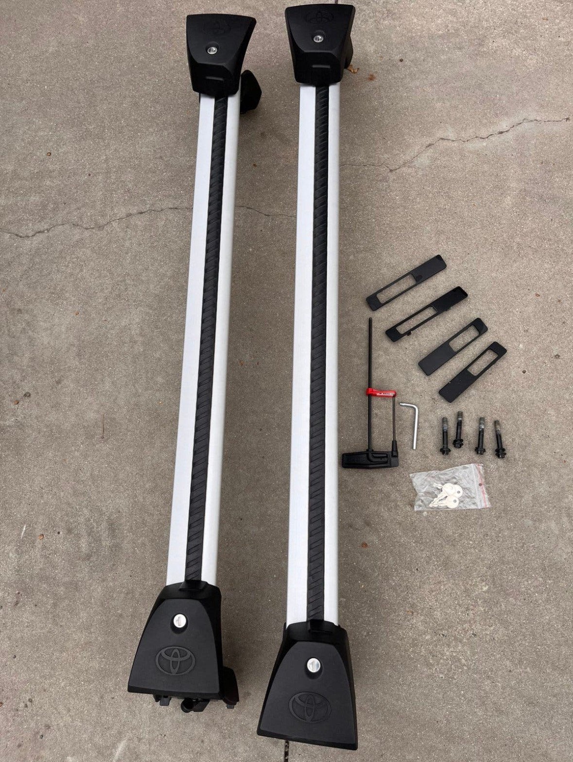 Barres de toit Toyota Rav 4, Enlèvement, Comme neuf