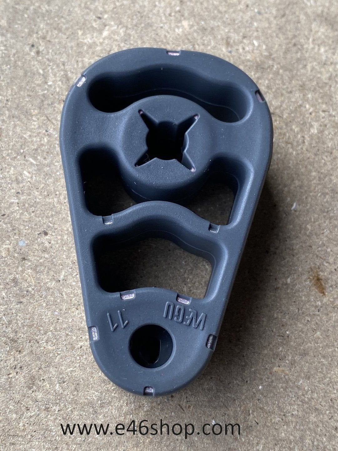 OPHANGRUBBER UITLAAT BMW OE 18207791570 NIEUW, -, -, Nieuw, Ophalen of Verzenden