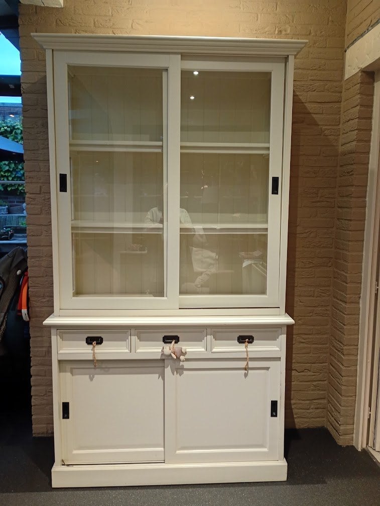 Witte vitrine kast, Ophalen, Gebruikt, 100 tot 150 cm, 200 cm of meer