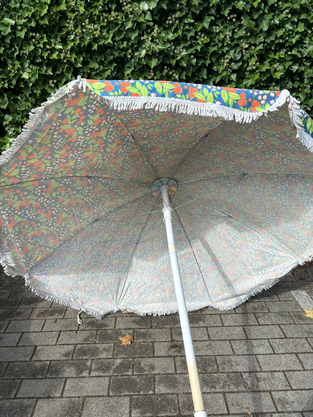 Grote vintage tuinparasol, Ophalen, Zo goed als nieuw
