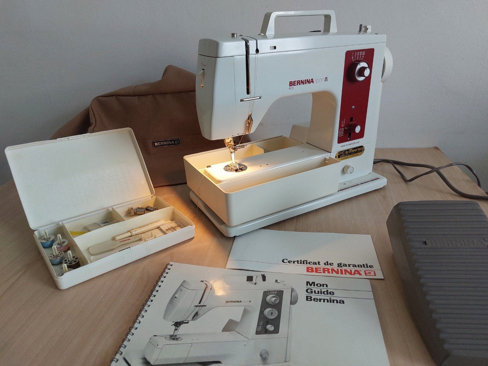 Machine à coudre BERNINA, Ophalen, Naaimachine, Bernina