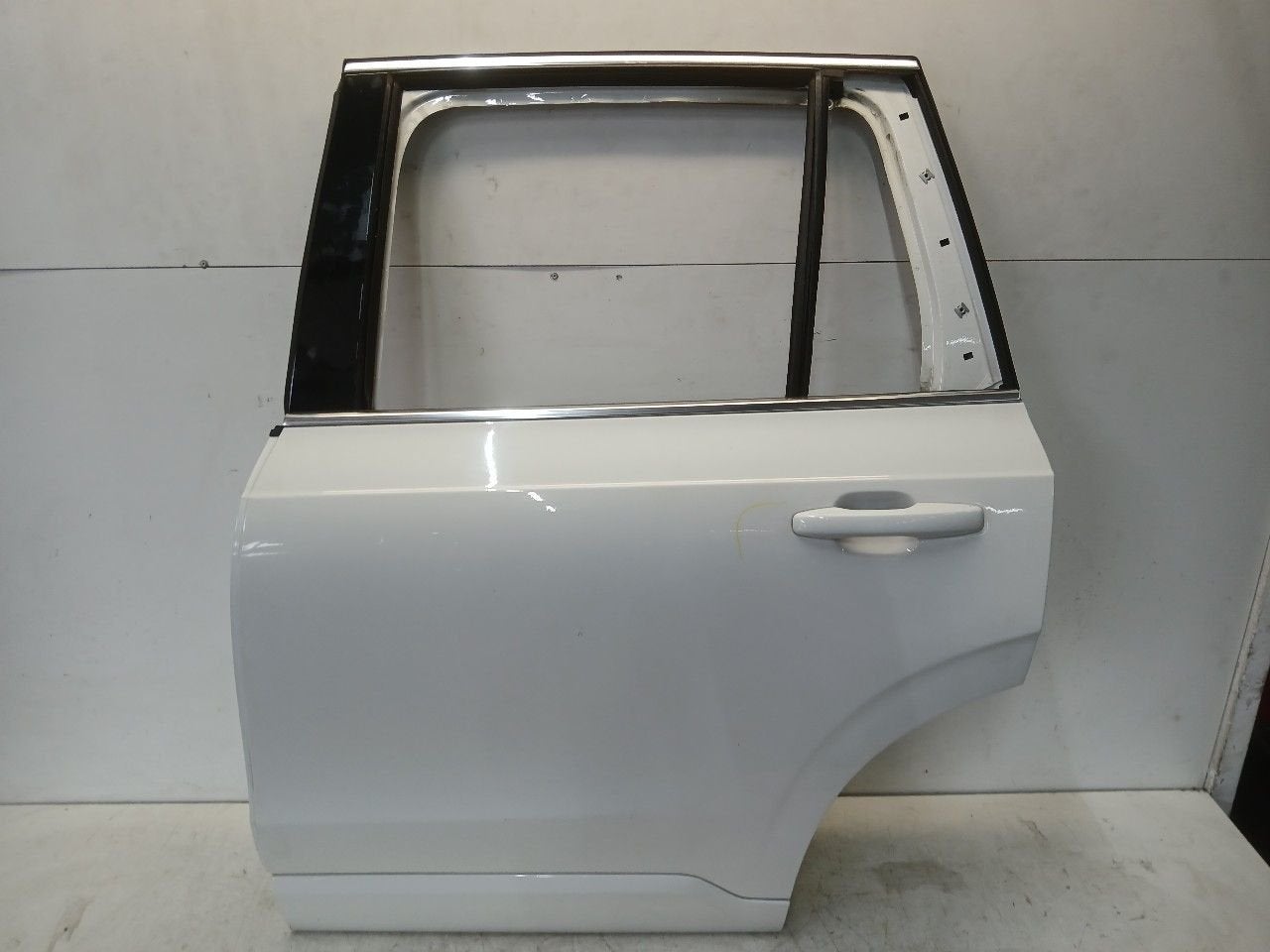 Portier links achter Volvo XC90, Onderdelen@venauto.nl, Van der Ven Autorecycling B.V., Ettenseweg 76, 4706 PB Roosendaal, The Netherlands