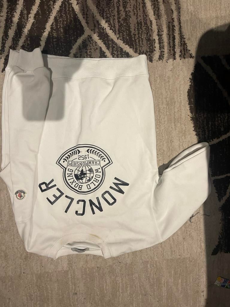 Pull Moncler, Enlèvement, Comme neuf