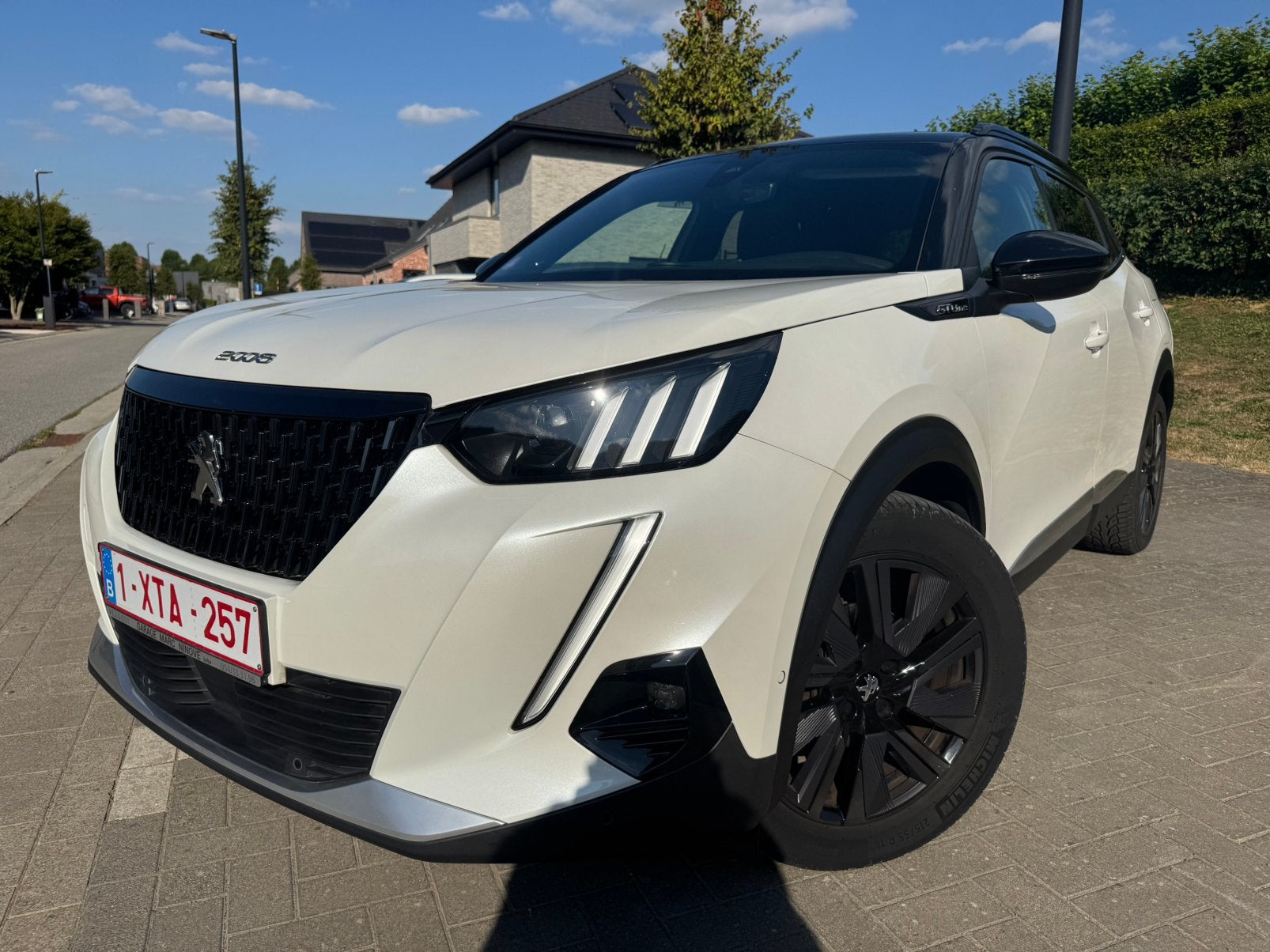 Peugeot 2008 1.2i 130 pk GT Line, Voorwielaandrijving, Startonderbreker, Wit, Leder