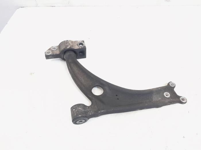 Bras de suspension avant droit d'un Volkswagen Passat, Autos : Pièces & Accessoires, Volkswagen, -, 3 mois de garantie, Utilisé