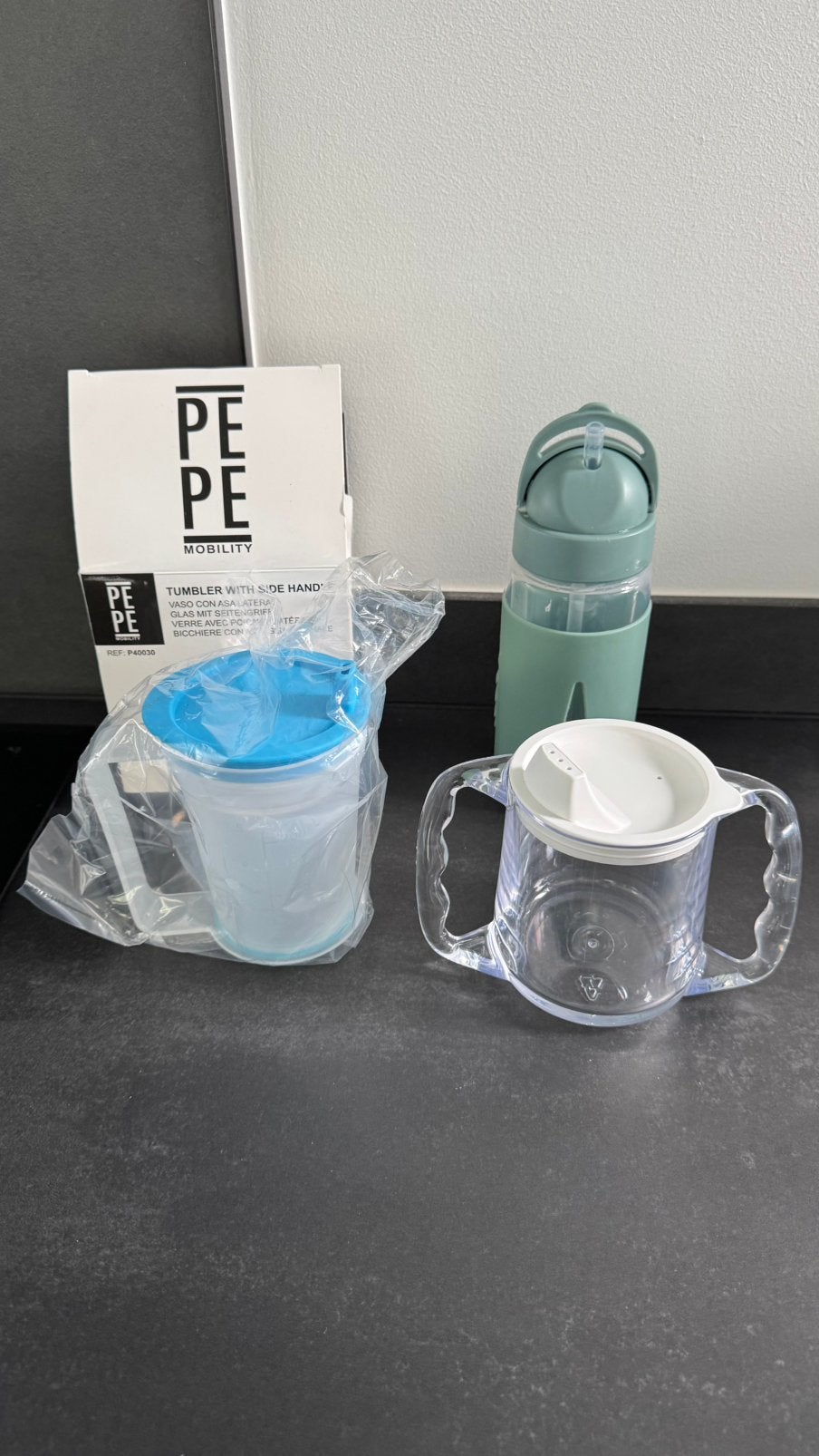Lot 3 gobelets / gourde adaptés – aide à la prise de boisson, Enlèvement, Neuf