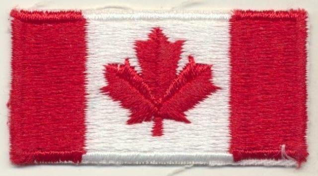 (m36) Canadese Maple Leaf vlag, badge, Collections, Envoi