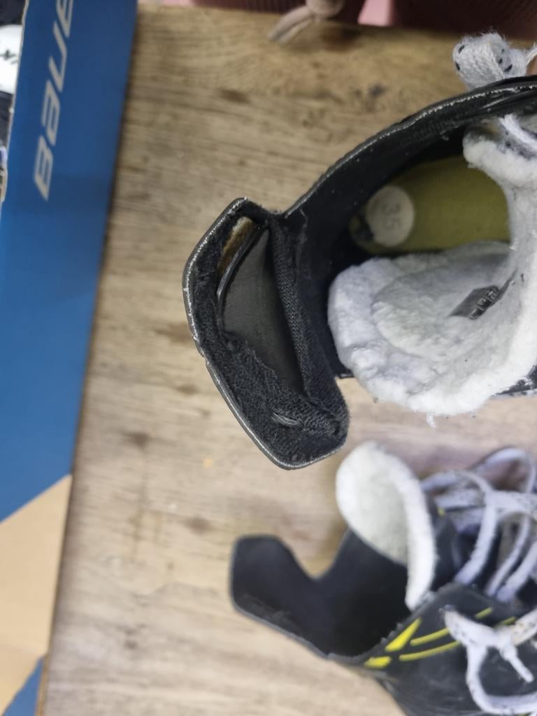Ccm/bauer ijshockey-schaatsen maat 35- USA 3, Sport en Fitness, Ophalen, Schaatsen